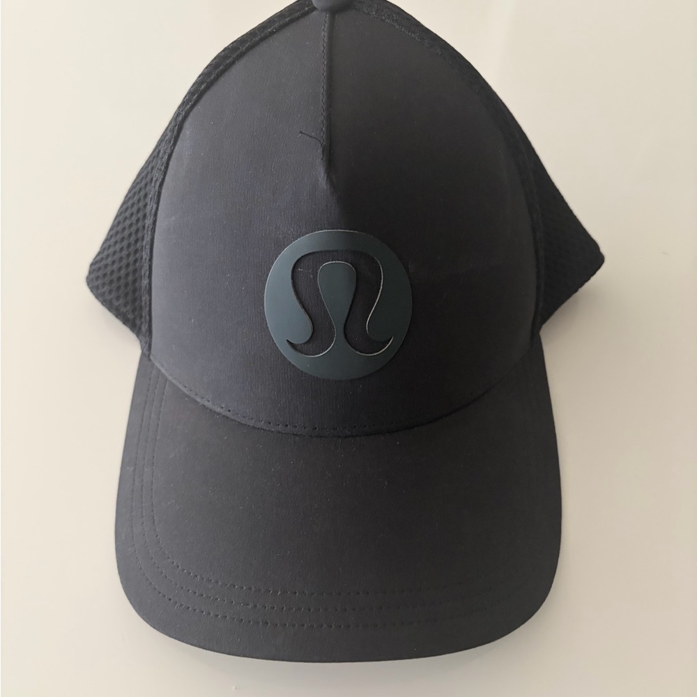Lululemon Black Mesh Cap